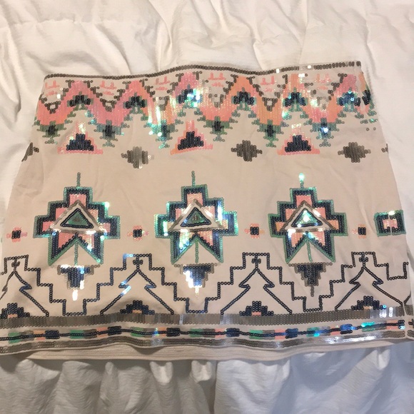 ❌❌❌SOLD❌❌❌Express Sequin Mini Skirt - Picture 3 of 4